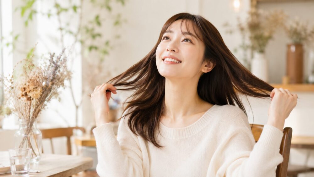 前髪トラブルから解放されて笑顔の女性