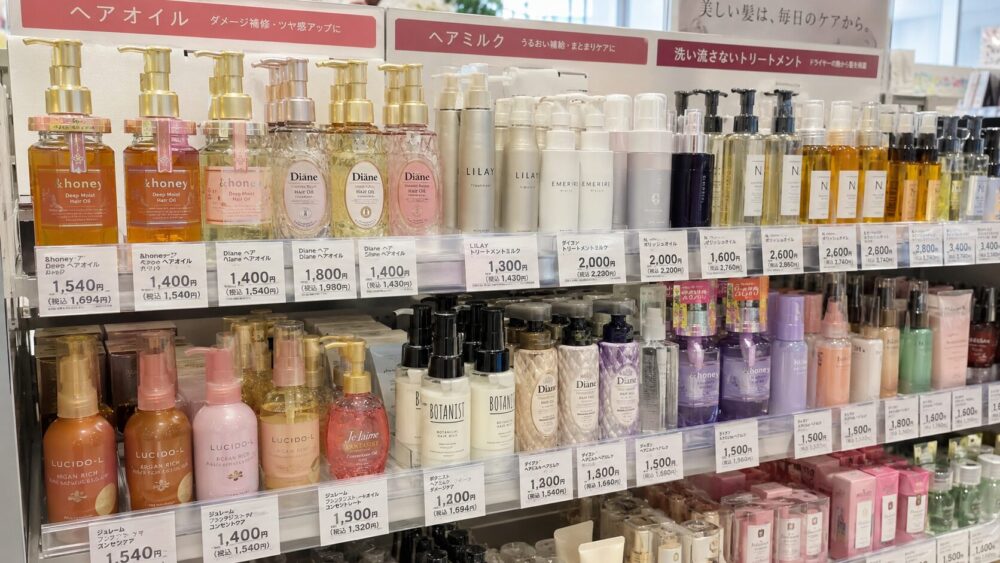 ドラッグストアに並ぶヘアオイル・ヘアミルク