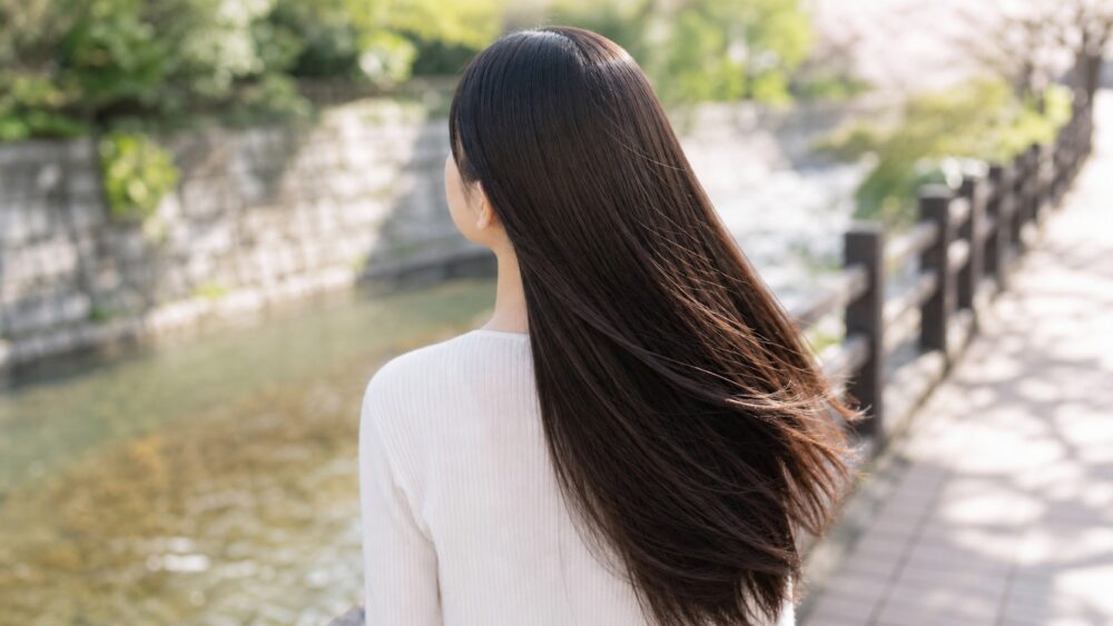 持ちの良いなめらかなストレートヘア