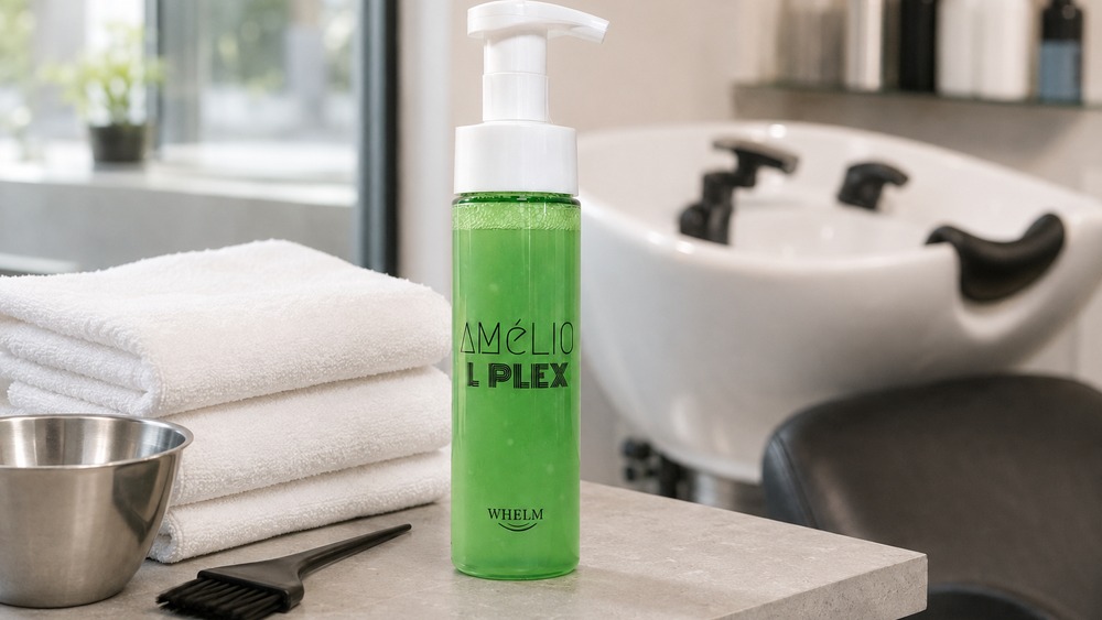 サロンの処理剤発想をおうちに（シャンプー台横のAmélio PLEX L）