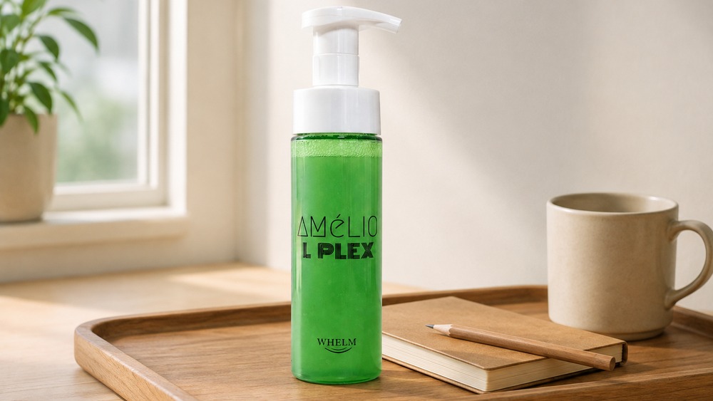 Amélio PLEX Lのコスパ検証イメージ（ノートとマグカップ）